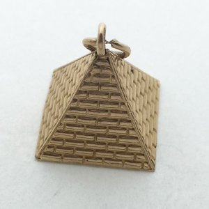 Pyramid - 18K Gold Vintage Charm